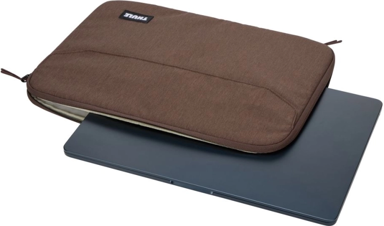 Egyedileg illeszkedő tok MacBook Air 15"-höz