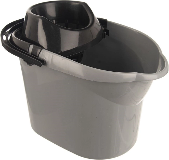 Kivehető kicsavaró a szárazabb felmosóért