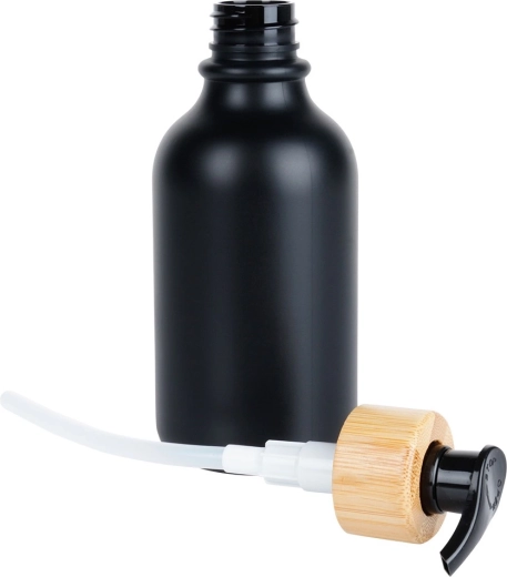 Zárható pumpa és kényelmes utántöltés