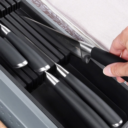 Akár 9 kés biztonságos tárolása