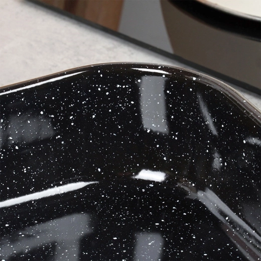 Könnyű tisztítás és tartós felület