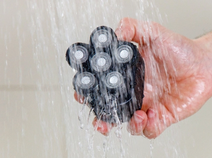 IPX6 vízállóság száraz és nedves borotváláshoz