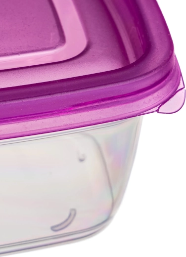 Frissesség kézben tartva a masszív fedeleknek köszönhetően