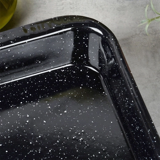 Praktikus méretek és magas peremek