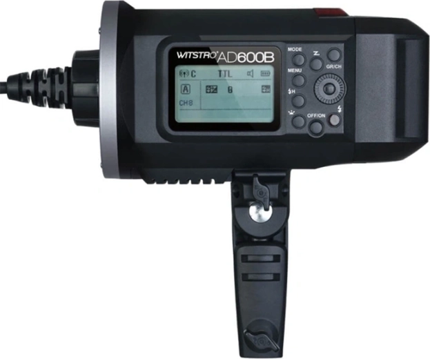 Beépített Godox X 2,4 GHz és Bowens bajonett
