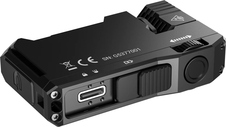 USB‑C töltés átmenő táplálással