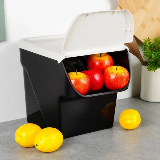 Gyors hozzáférés a felnyitható előlapi fedélnek köszönhetően