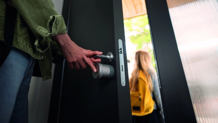 Gyors telepítés a legtöbb ajtóra