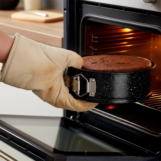 Megbízható sütés 230 °C-ig