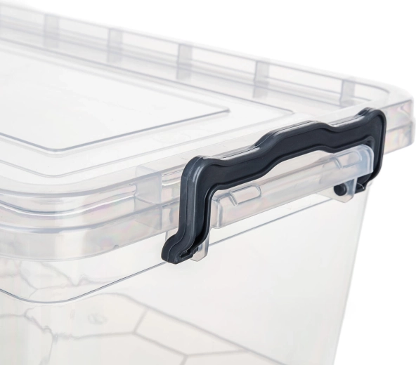 Biztonságos zárás masszív kapcsokkal