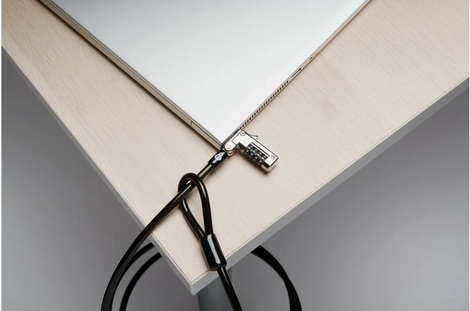 Karcsú zárfej és szabadon hagyott portok