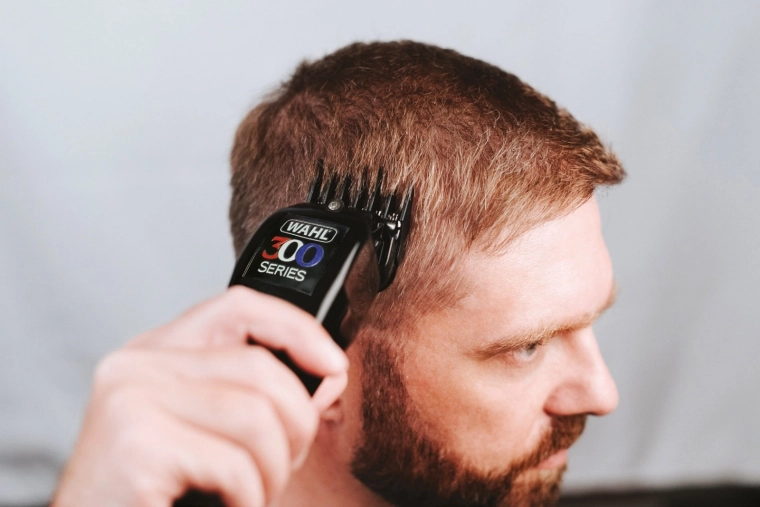 Precíz karos szabályzás