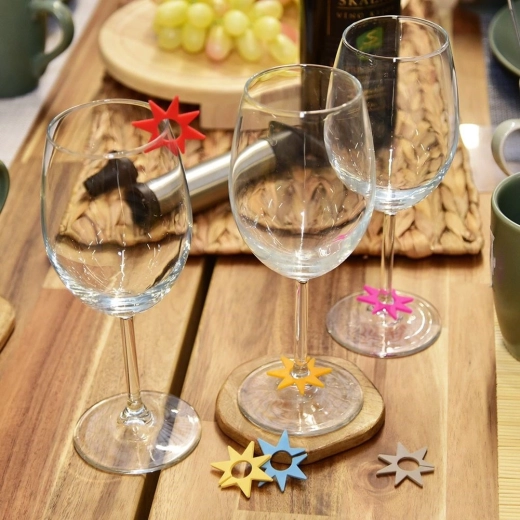 Könnyű felhelyezés peremre és szárra is