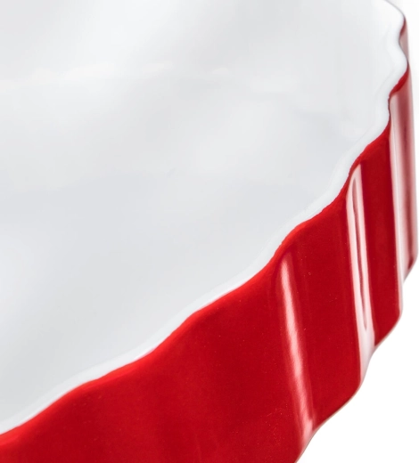 Elegáns hullámos perem a szép formáért