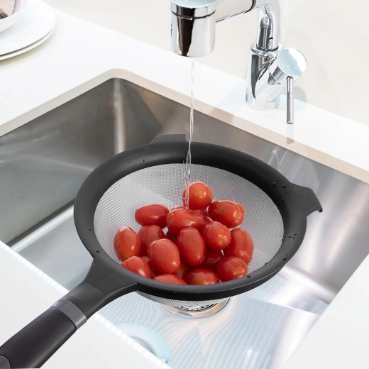 Ergonomikus fogantyú és stabil támasz