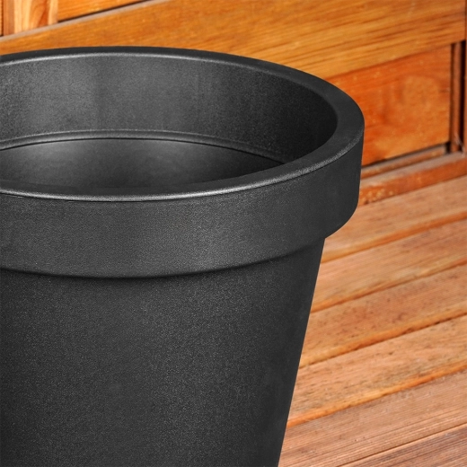 Időjárásálló és könnyű, egész éves használatra