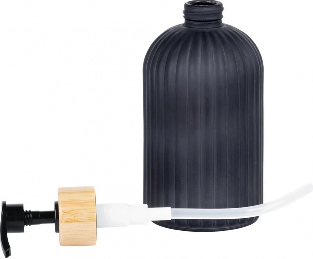 Praktikus, zárható pumpa