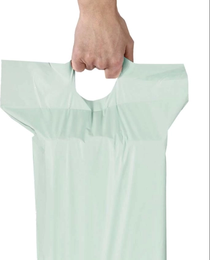 Kényelmes hordozás a kivágott fülnek köszönhetően