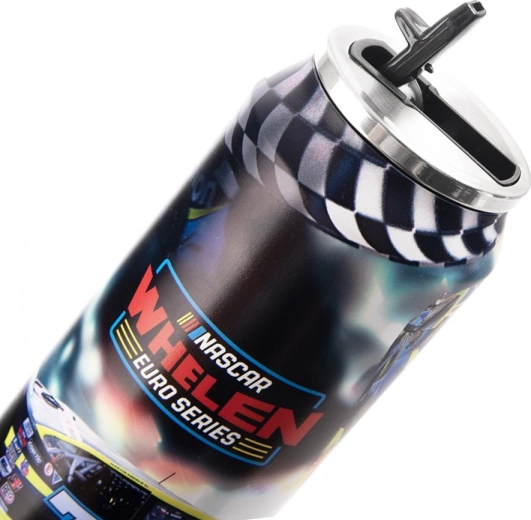 Kényelmes ivás felpattintható ivónyílással és szívószállal