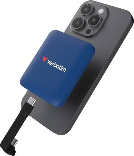 Gyors USB‑C csatlakozás és két kábel a dobozban