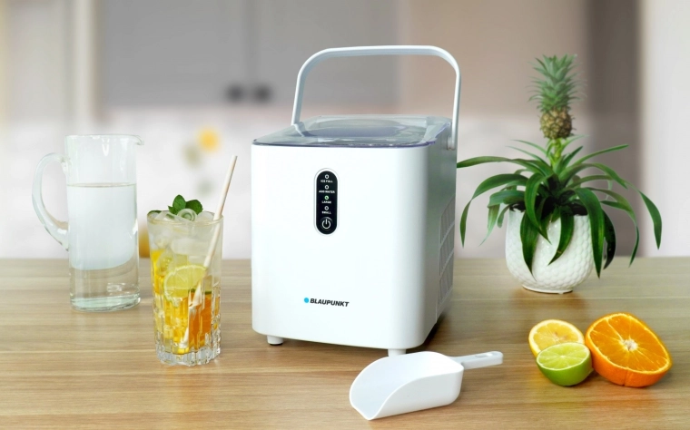 Jég 8–9 perc alatt, teljesítmény akár 12 kg/nap