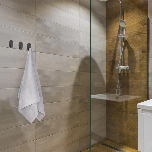 Rend a fürdőszobában és a konyhában