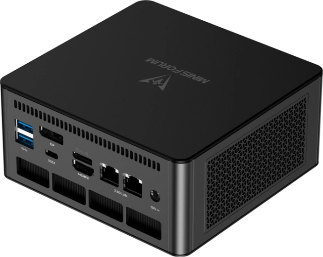 Gazdag csatlakoztathatóság és akár 4 monitor támogatása