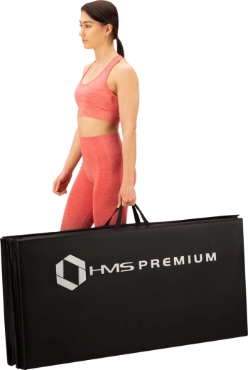 Összecsukható kialakítás és könnyű hordozhatóság