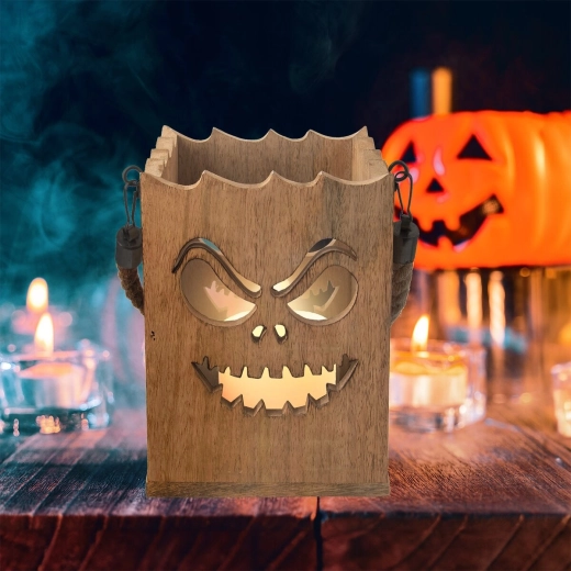 Halloweeni fényhatás a kivágott motívumnak köszönhetően