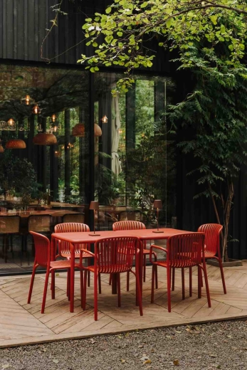 Könnyű és rakásolható kialakítás