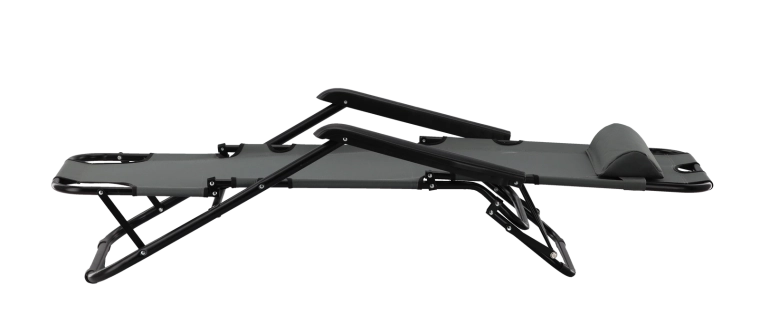 Teljesen síkba nyitható, mint egy tábori ágy