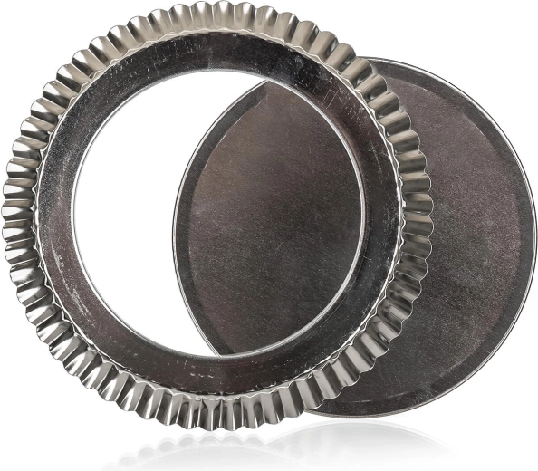 Egyszerű kifordítás a kivehető aljnak köszönhetően