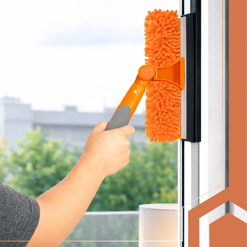 180°-ban forgatható fej a sarkok és élek könnyű tisztításához