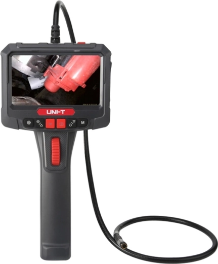 Full HD rögzítés és nagy 5" kijelző