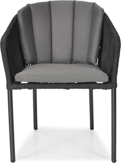 Kényelem a mellékelt párnával