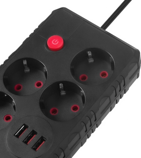 Beépített 3× USB a gyors töltéshez