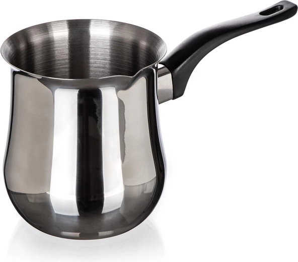 Hagyományos elkészítés az igazi török kávéhoz