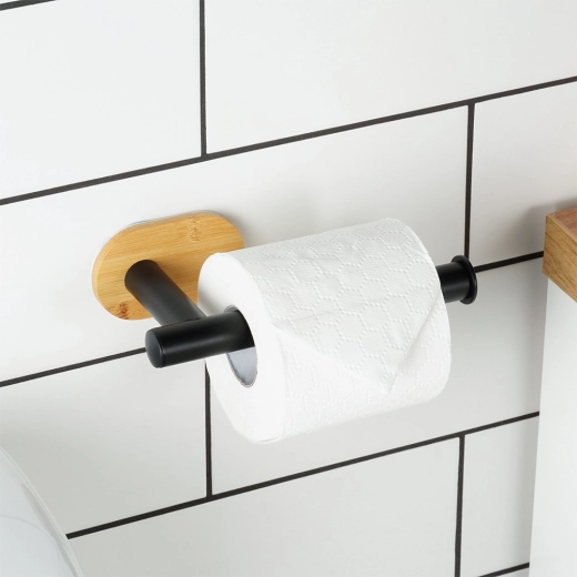 Elegáns bambusz és fekete rozsdamentes acél kombinációja