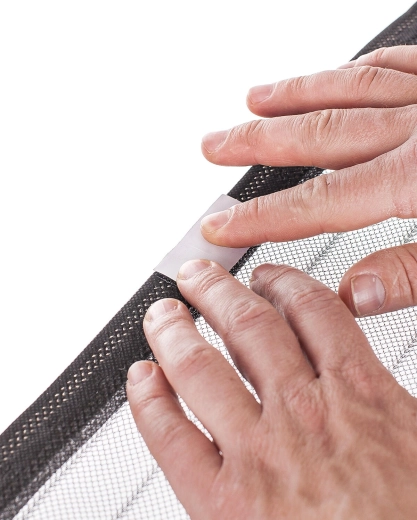 Gyors, szerszám nélküli, tépőzáras szerelés