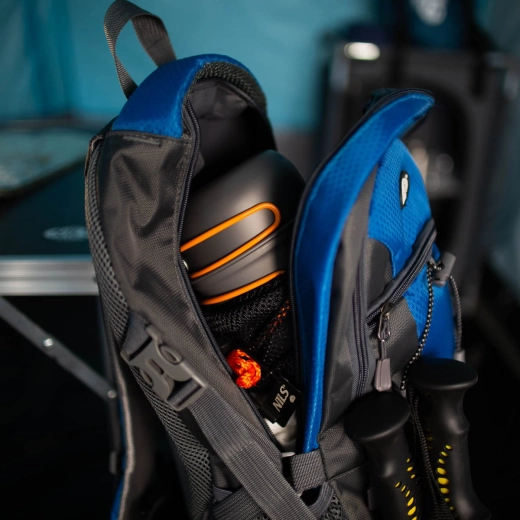 Biztonságos, összecsukható evőeszköz reteszeléssel