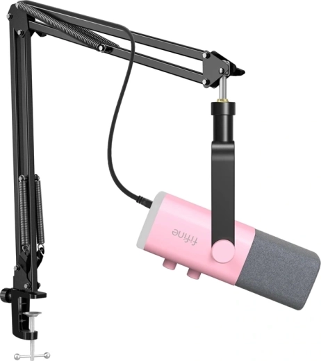 USB és XLR csatlakozás, markáns dizájn