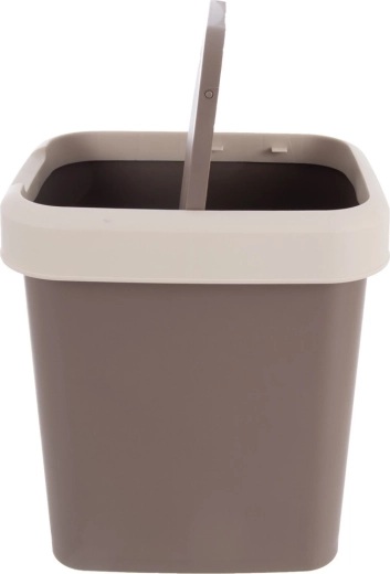 Billenő fedél a kényelmes és tiszta kidobáshoz