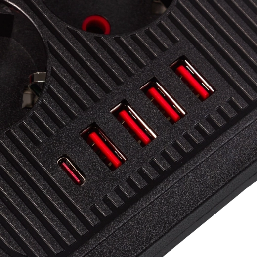 USB‑A és USB‑C a gyors töltéshez