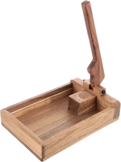 Tartós akácfa és fém