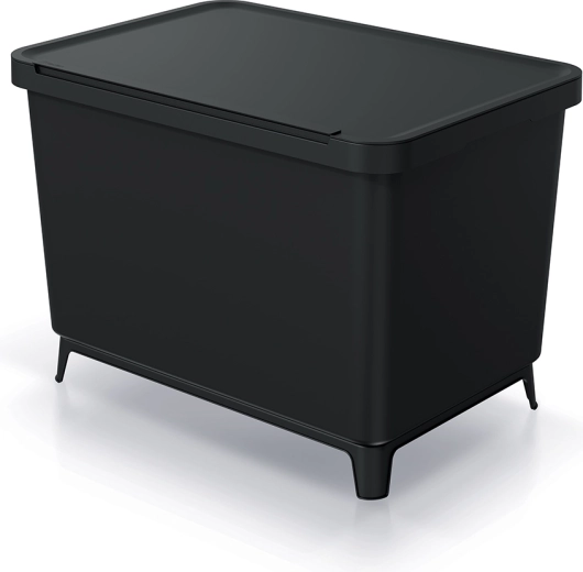 Stabil kialakítás lábakkal és függesztési lehetőséggel