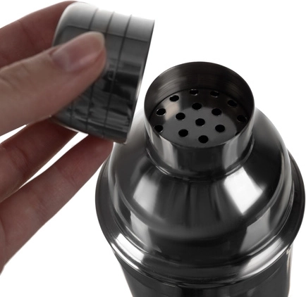 700 ml-es, beépített szűrős shaker a tiszta kiöntéshez
