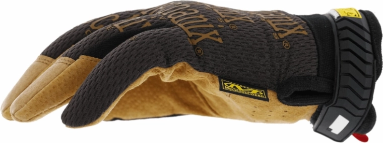 Megerősített varrások és ujjbegyek a jobb fogásért