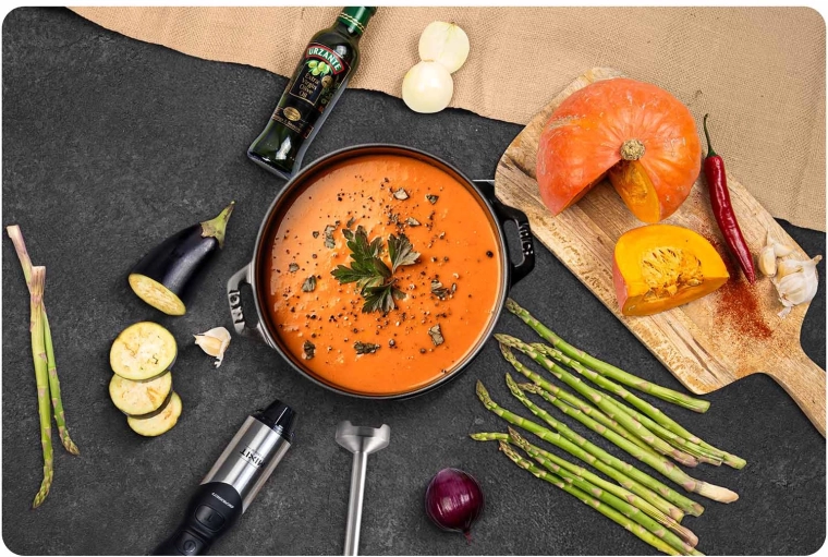 1500 W teljesítmény és TURBO funkció kemény alapanyagokhoz és jéghez