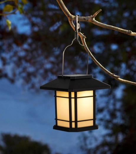 3 elhelyezési mód: leszúrni, letenni, felfüggeszteni