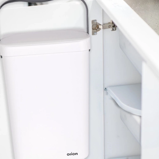 Helytakarékos függesztés ajtóra és falra